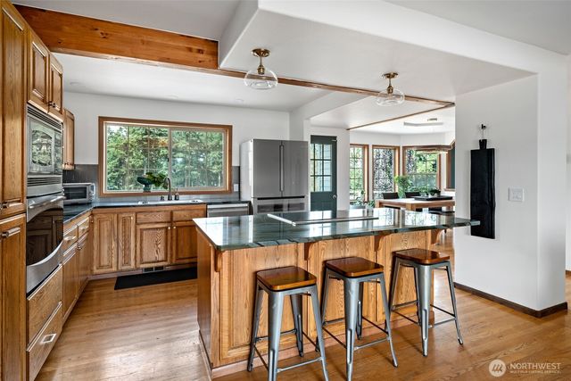 1646 Wind Dancer Place, Coupeville, WA 98239