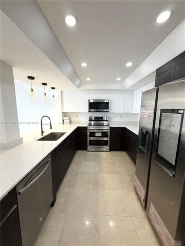 520 Brickell Key Dr A1005, Miami, FL 33131