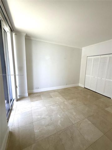 520 Brickell Key Dr A1005, Miami, FL 33131