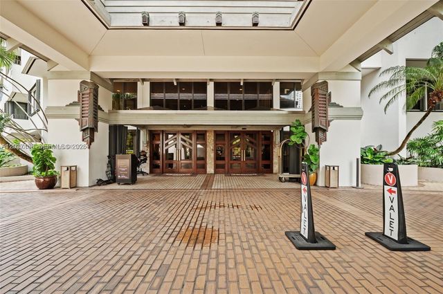 520 Brickell Key Dr A1005, Miami, FL 33131