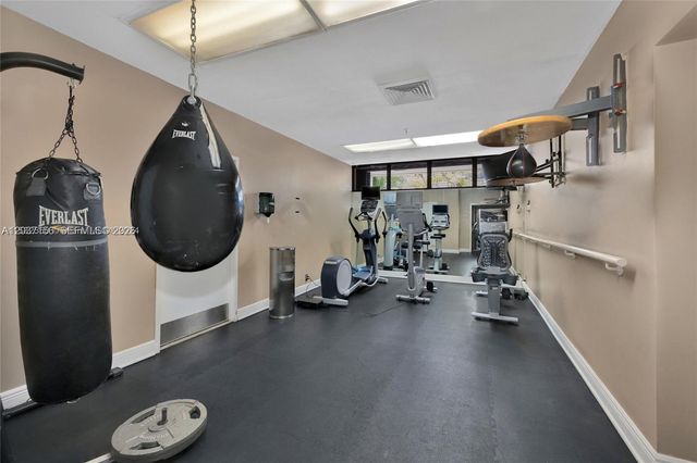 520 Brickell Key Dr A1005, Miami, FL 33131