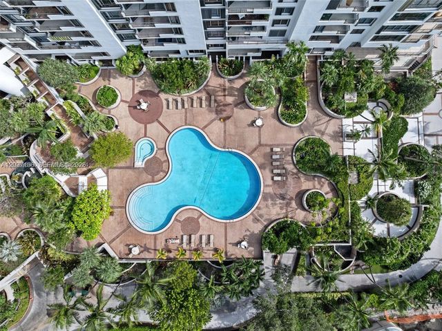 520 Brickell Key Dr A1005, Miami, FL 33131