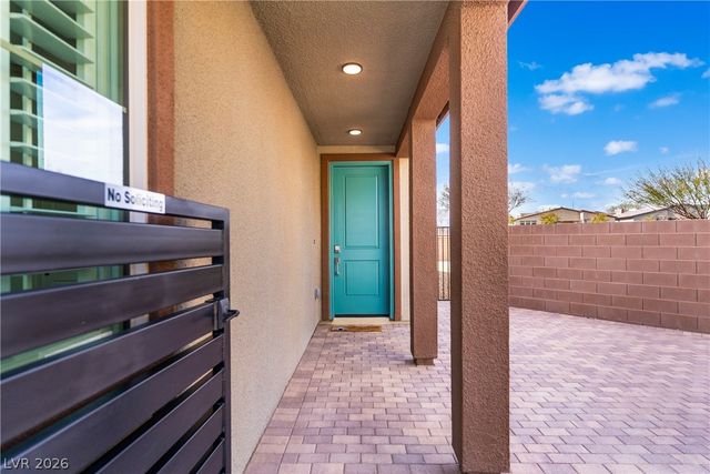 1422 Crimson Sunbird Avenue, North Las Vegas, NV 89084