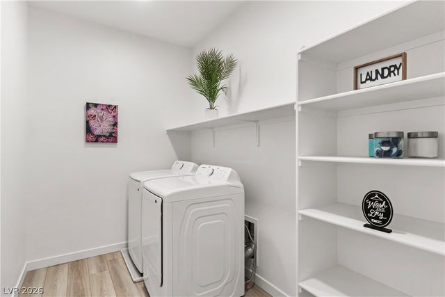 1422 Crimson Sunbird Avenue, North Las Vegas, NV 89084