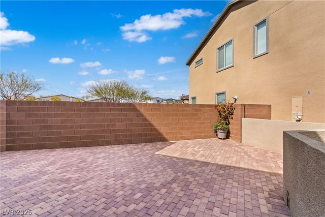 1422 Crimson Sunbird Avenue, North Las Vegas, NV 89084