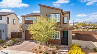 1422 Crimson Sunbird Avenue, North Las Vegas, NV 89084