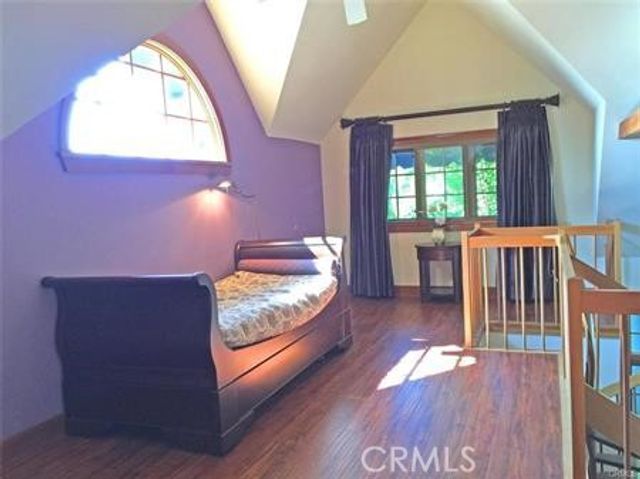 4457 Liveoak Dr, Claremont, CA 91711