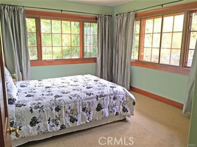 4457 Liveoak Dr, Claremont, CA 91711