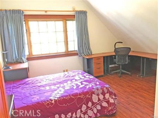 4457 Liveoak Dr, Claremont, CA 91711