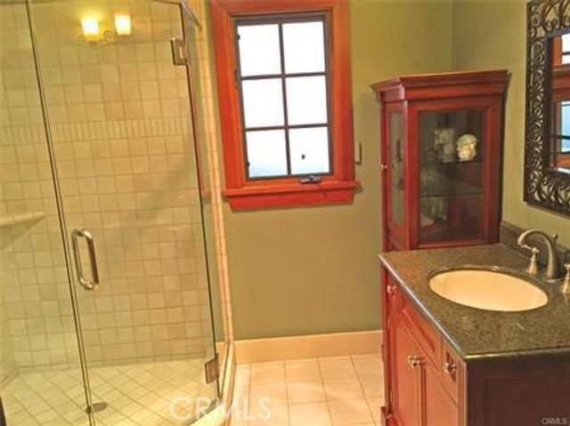 4457 Liveoak Dr, Claremont, CA 91711