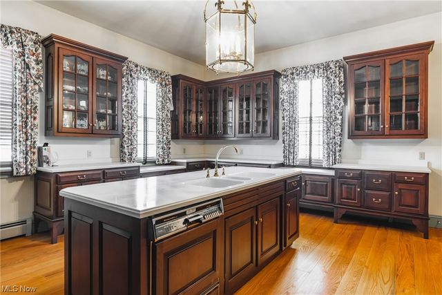 4 South Heights, Parkersburg, WV 26101