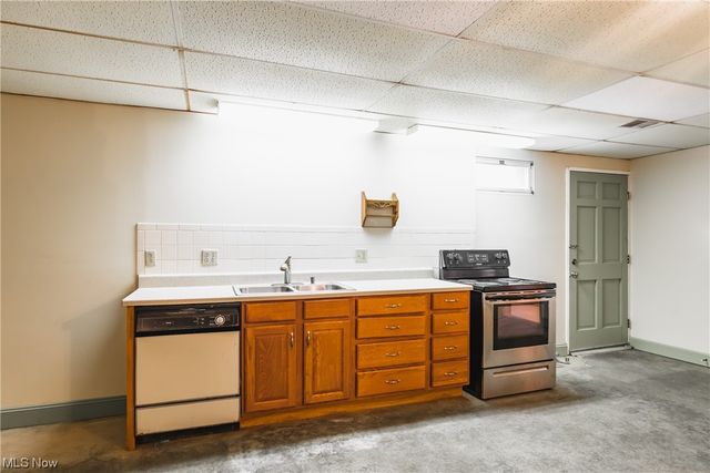 4 South Heights, Parkersburg, WV 26101