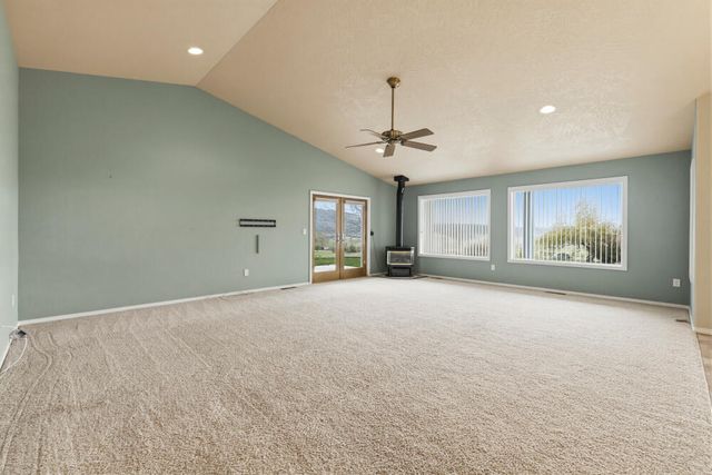 12445 Highway 140 E, Klamath Falls, OR 97603