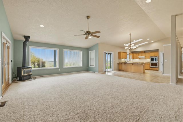 12445 Highway 140 E, Klamath Falls, OR 97603