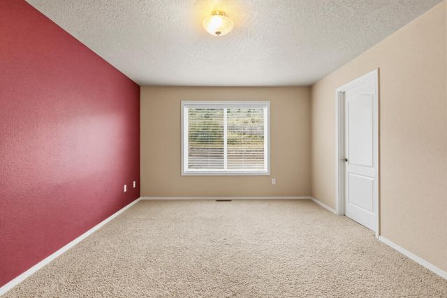 12445 Highway 140 E, Klamath Falls, OR 97603