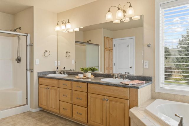 12445 Highway 140 E, Klamath Falls, OR 97603