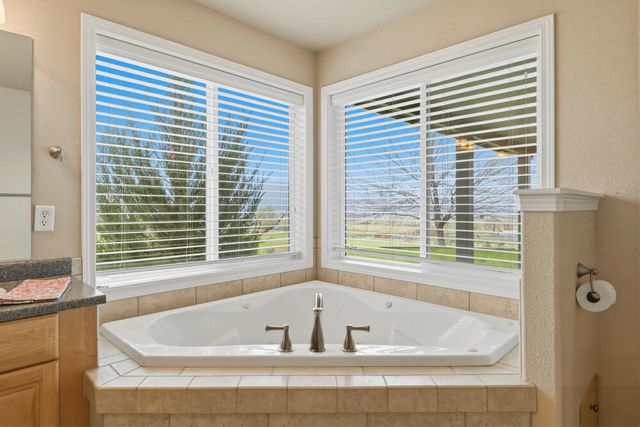 12445 Highway 140 E, Klamath Falls, OR 97603