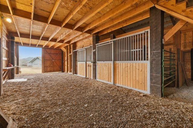 12445 Highway 140 E, Klamath Falls, OR 97603