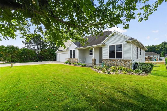 8444 Doe Avenue, Galesburg, MI 49053