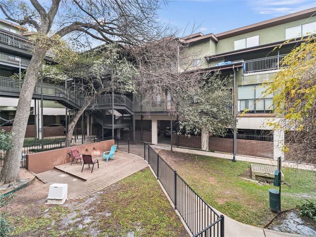 911 Keith LN 12, Austin, TX 78705