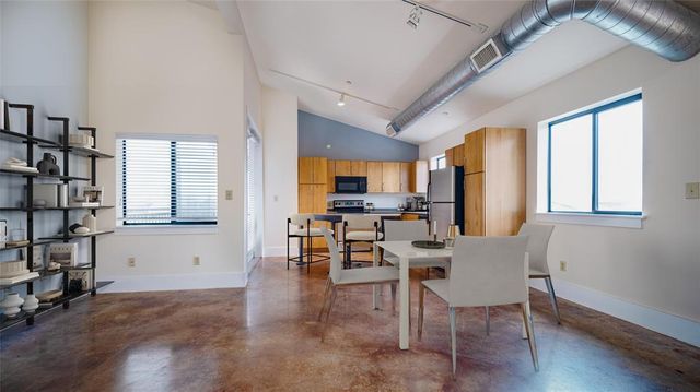 911 Keith LN 12, Austin, TX 78705