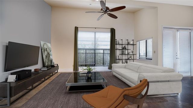 911 Keith LN 12, Austin, TX 78705