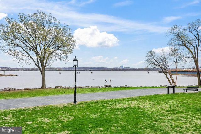 522 ROYAL ST N, Alexandria, VA 22314