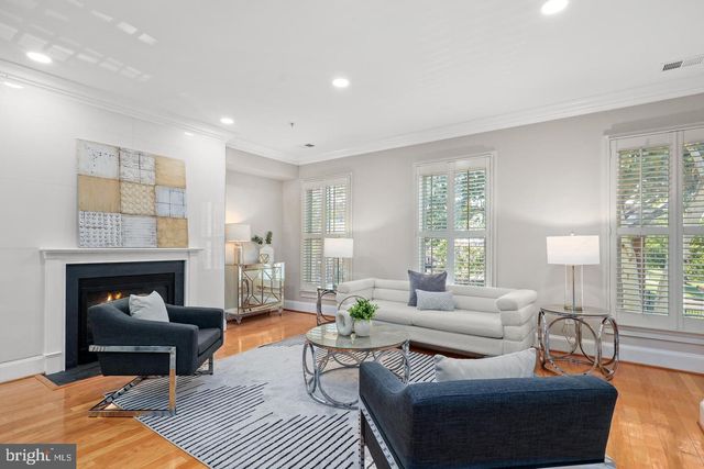 522 ROYAL ST N, Alexandria, VA 22314