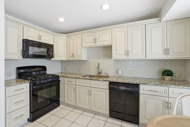 34 Ladds Way 34, Scituate, MA 02066