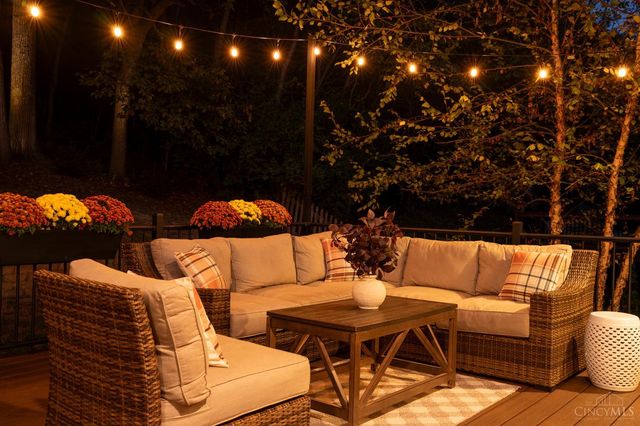 9542 E Kemper Road, Loveland, OH 45140