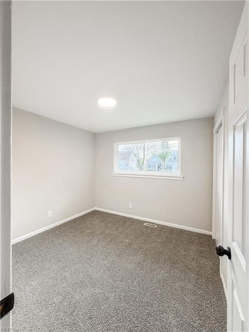 12 Astor DR, Newport News, VA 23608