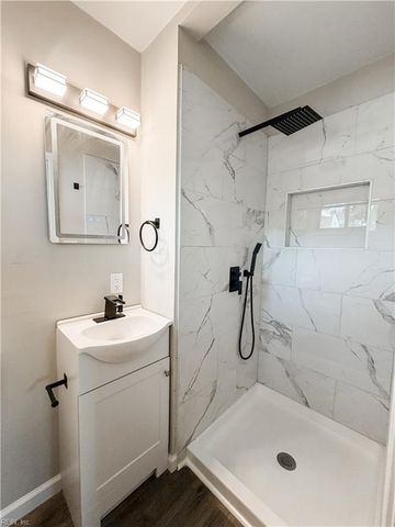 12 Astor DR, Newport News, VA 23608