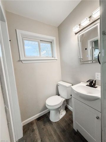 12 Astor DR, Newport News, VA 23608