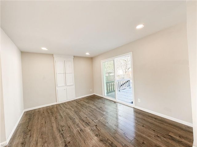 12 Astor DR, Newport News, VA 23608