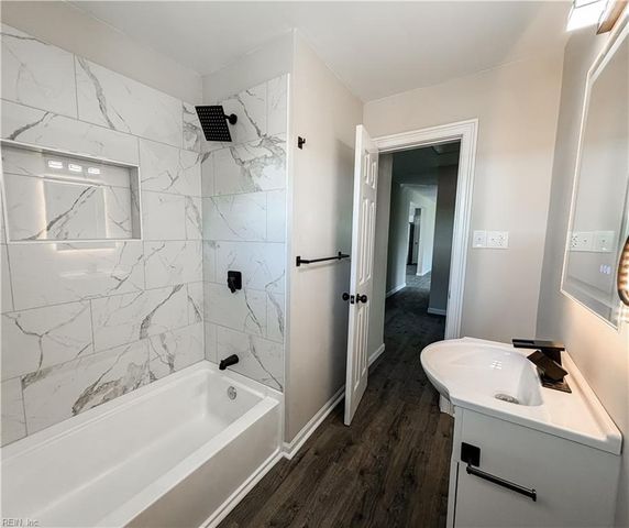 12 Astor DR, Newport News, VA 23608