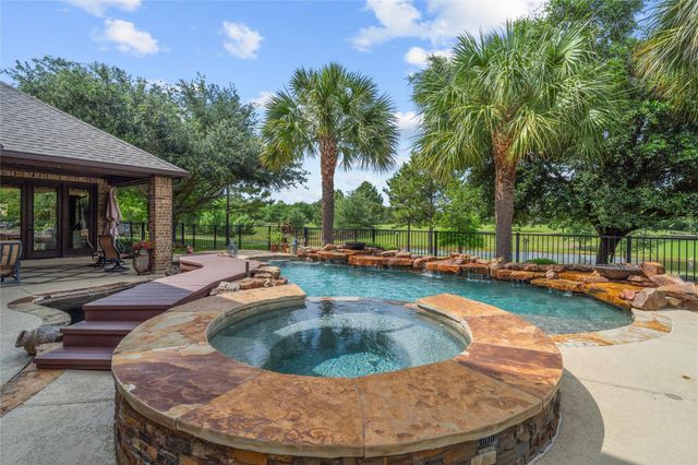 19414 Water Bridge Drive, Cypress, TX 77433
