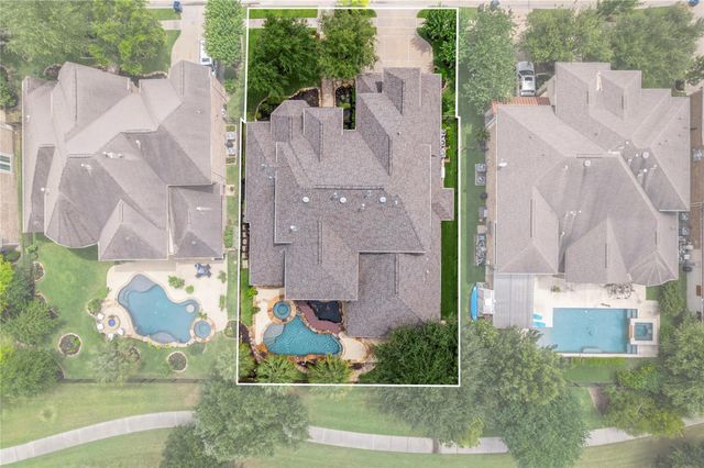 19414 Water Bridge Drive, Cypress, TX 77433