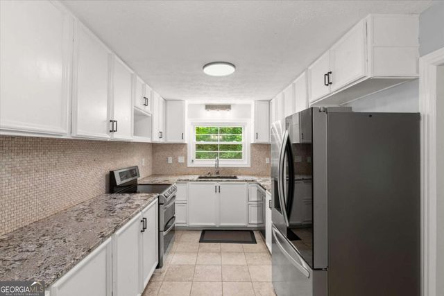 140 Woodhaven Way, Alpharetta, GA 30009