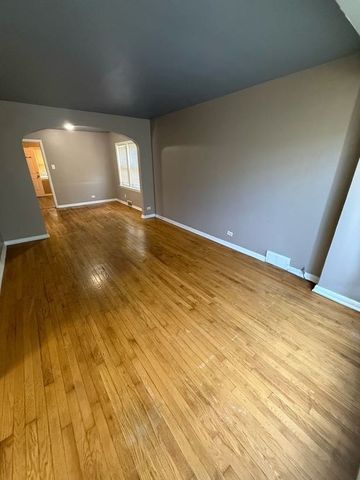 9552 S Greenwood Avenue, Chicago, IL 60628