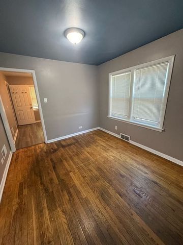 9552 S Greenwood Avenue, Chicago, IL 60628
