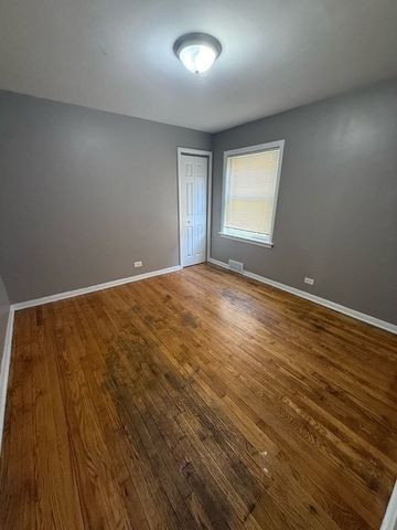 9552 S Greenwood Avenue, Chicago, IL 60628