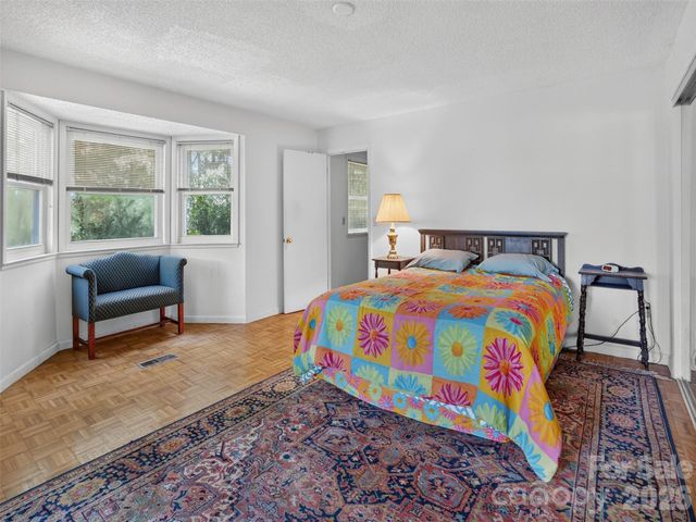 484 Briar Patch Lane, Saluda, NC 28773