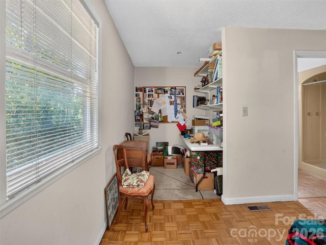 484 Briar Patch Lane, Saluda, NC 28773