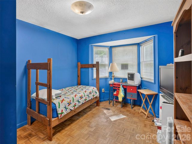 484 Briar Patch Lane, Saluda, NC 28773