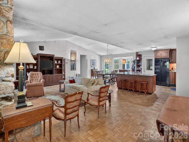 484 Briar Patch Lane, Saluda, NC 28773