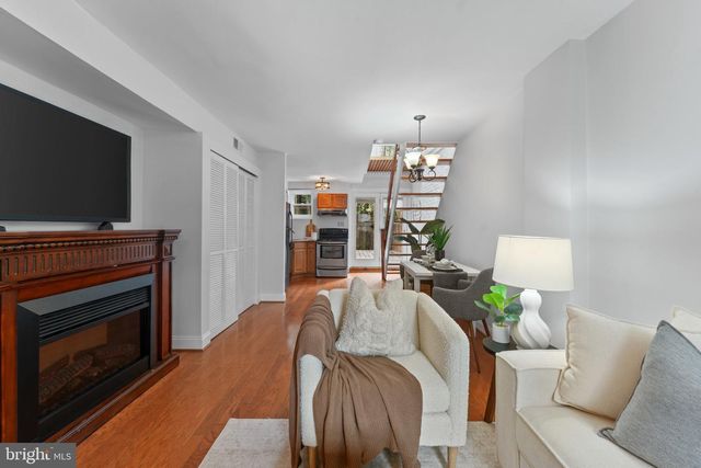 1034 OLIVE ST, Baltimore, MD 21230