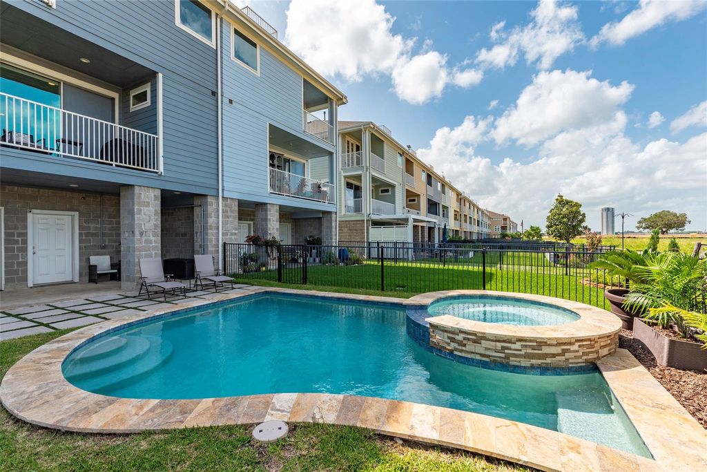 1310 Veranda Mist, League City, TX 77573