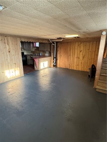 92 Old Oak Avenue, Cranston, RI 02920