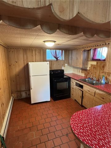 92 Old Oak Avenue, Cranston, RI 02920