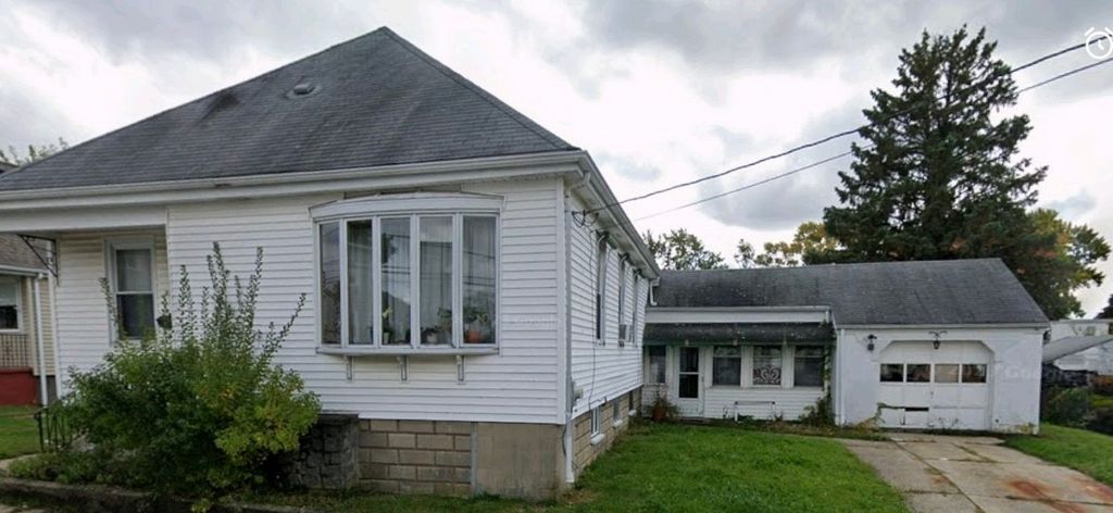 92 Old Oak Avenue, Cranston, RI 02920